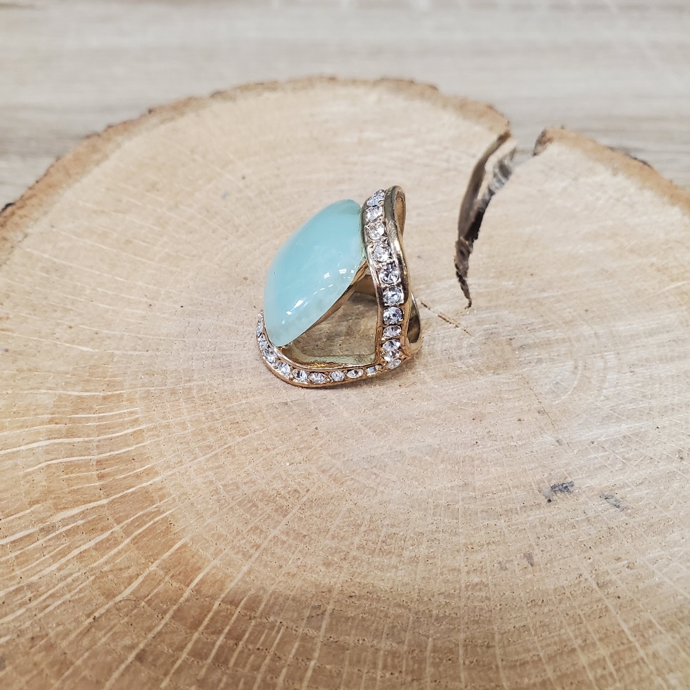 Ring - Picture 2 of 5